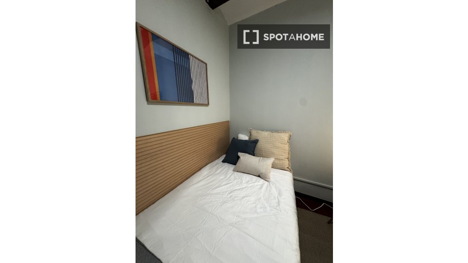 Double room Barcelona, 5 beds, 120m² — photo 19