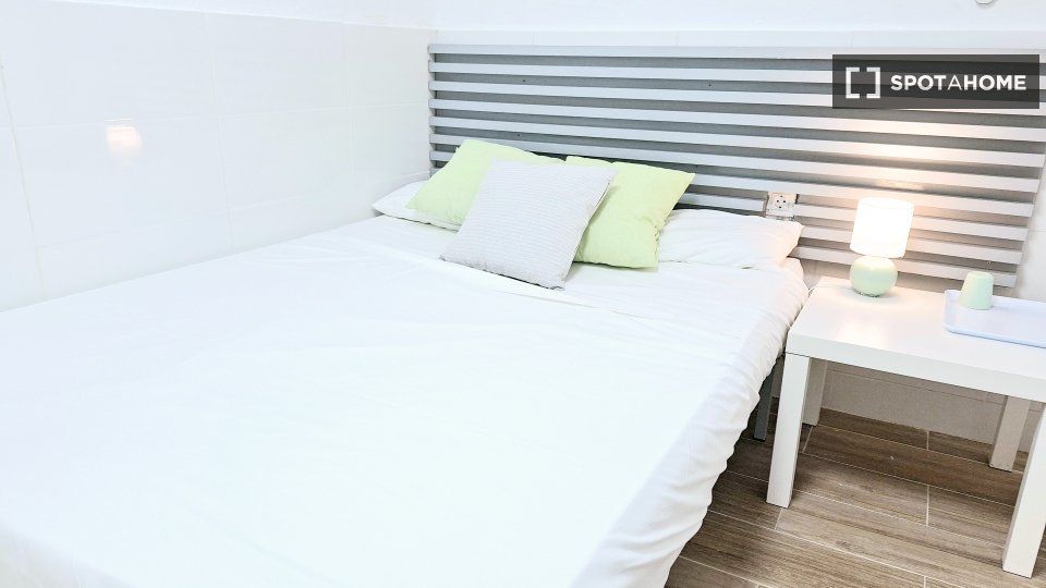 Double room Barcelona, 4 beds, 65m² — photo 73