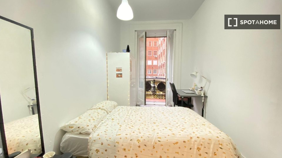 Double room Madrid, 10 beds — photo 9