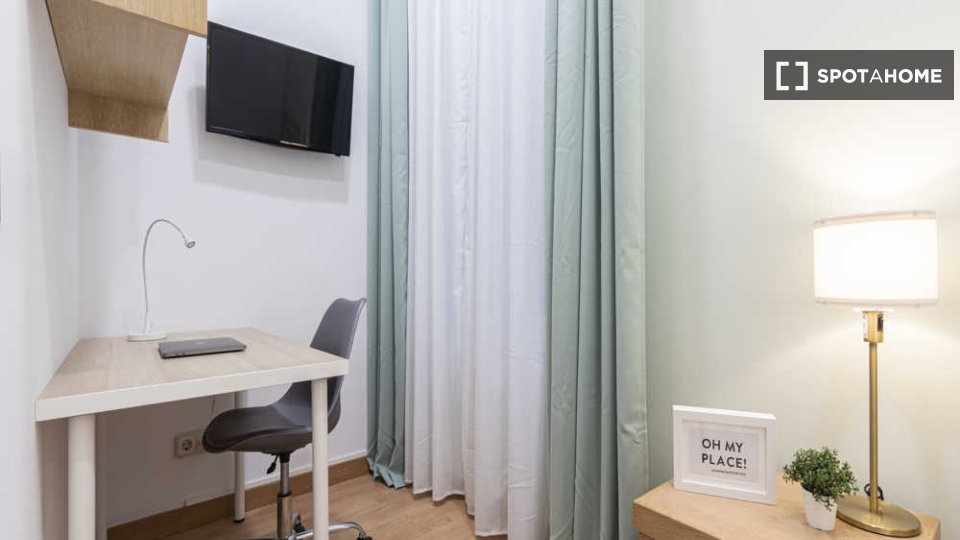 Double room Madrid, 41 beds — photo 52