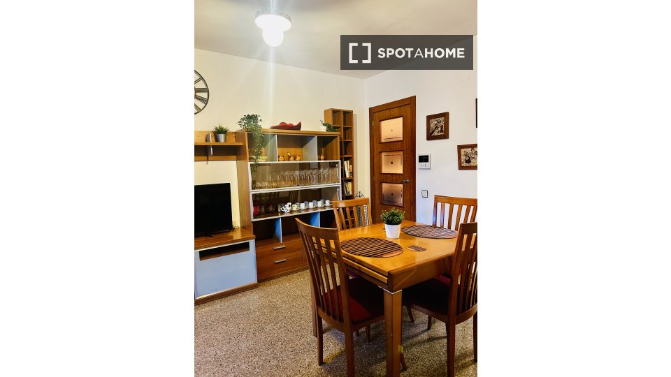 Apartment Valencia, 4 beds, 80m² — photo 28