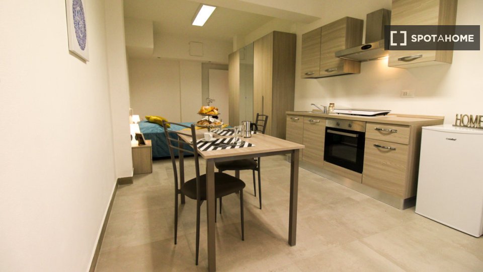 Double room Bologna, 7 beds — photo 24