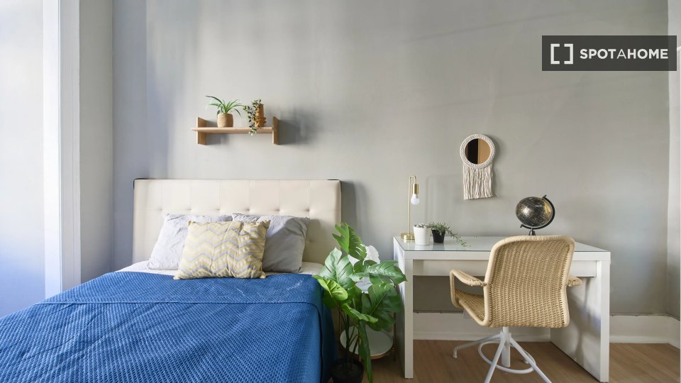 Double room Lisbon, 9 beds — photo 11