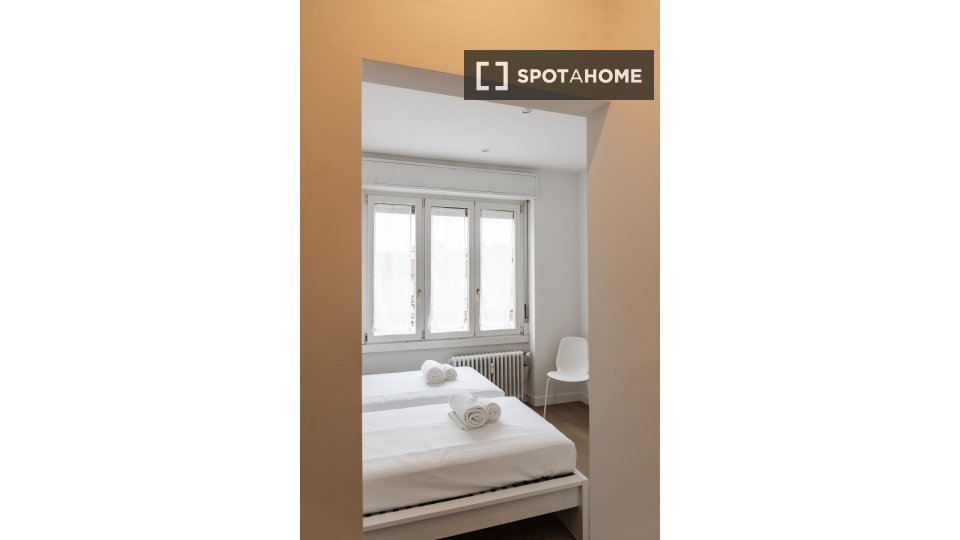 Apartment Milan, 1 bed, 59m² — photo 7
