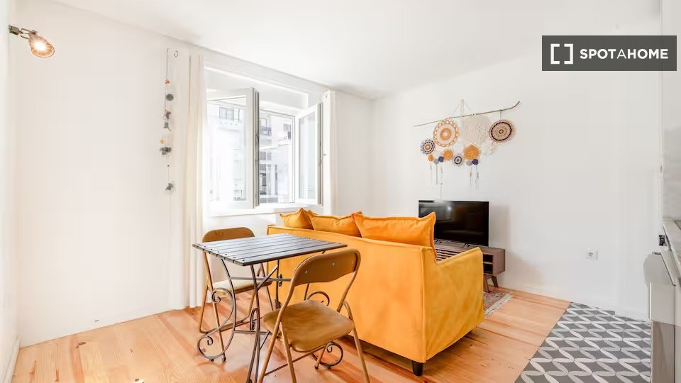Apartment Porto, 1 bed, 39m² — photo 1