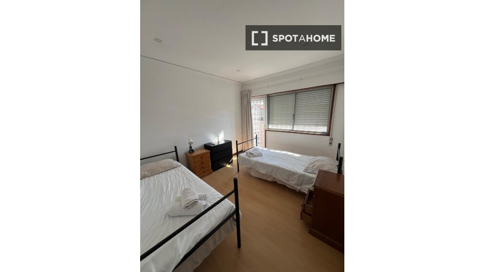 Double room Porto, 5 beds, 400m² — photo 6