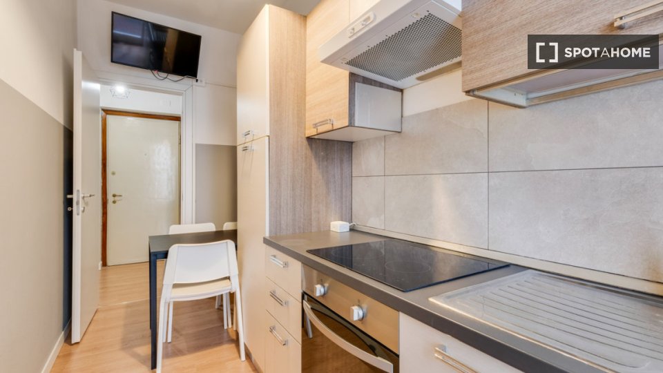 Double room Milan, 2 beds, 70m² — photo 6