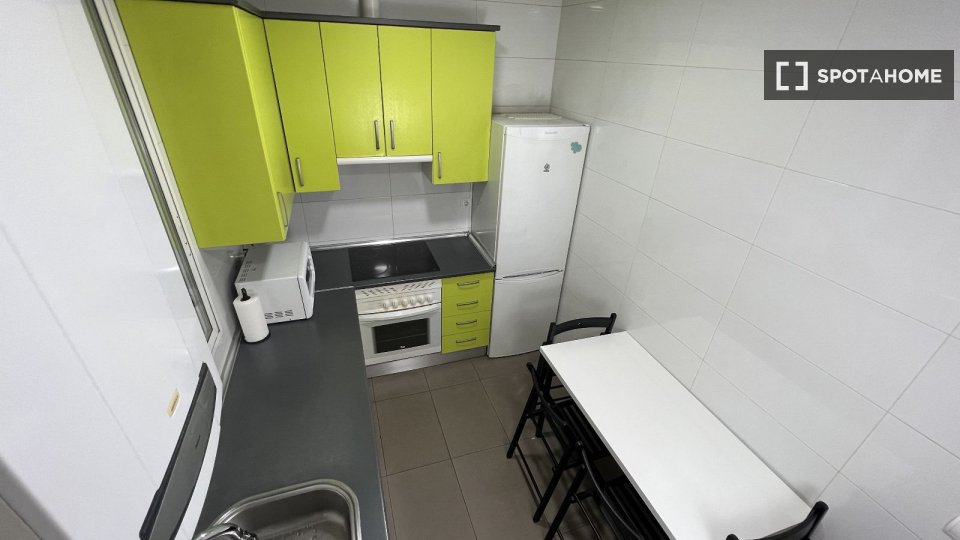 Double room Madrid, 4 beds, 120m² — photo 12