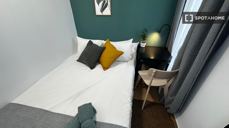 Double room Madrid, 3 beds, 60m² — photo 3