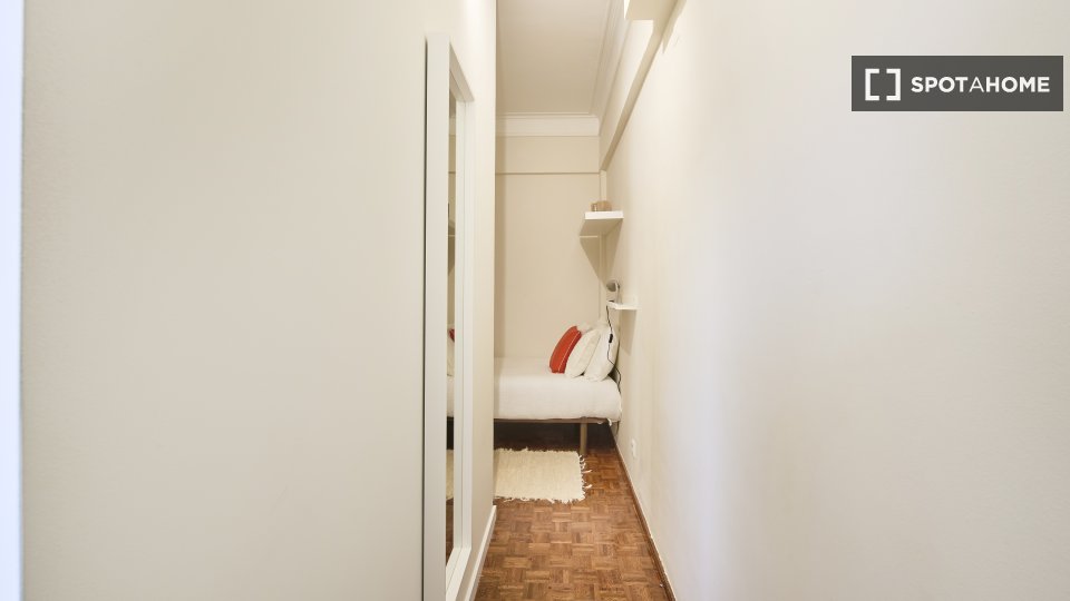 Double room Lisbon, 10 beds — photo 13