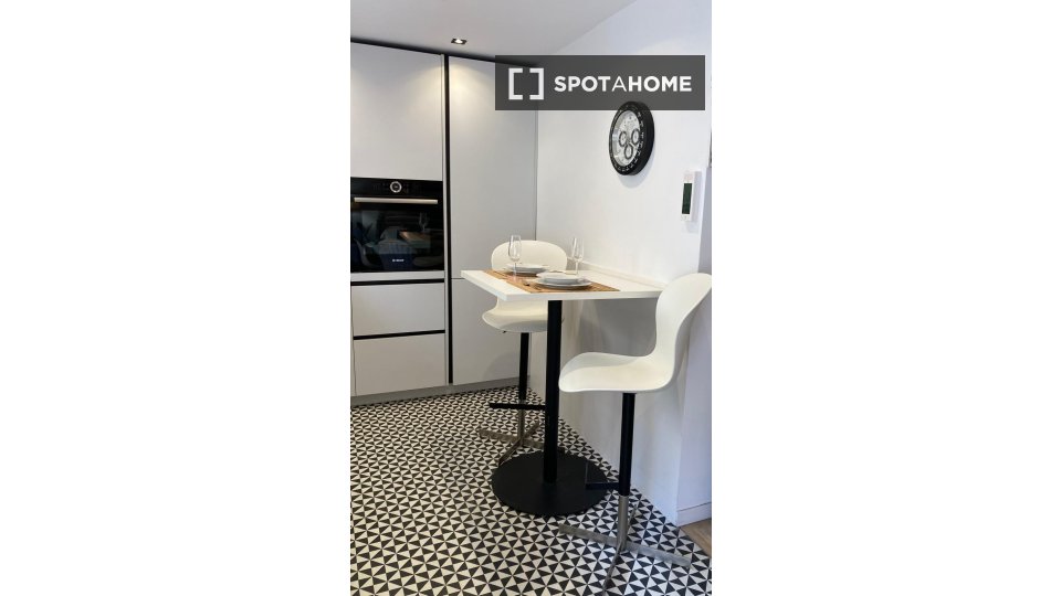 Apartment Barcelona, 2 beds, 73m² — photo 9