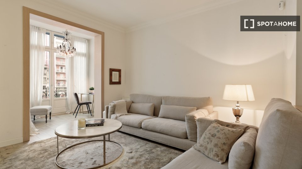 Apartment Barcelona, 2 beds, 85m² — photo 2