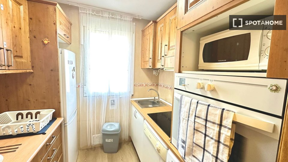 Double room Madrid, 3 beds — photo 17