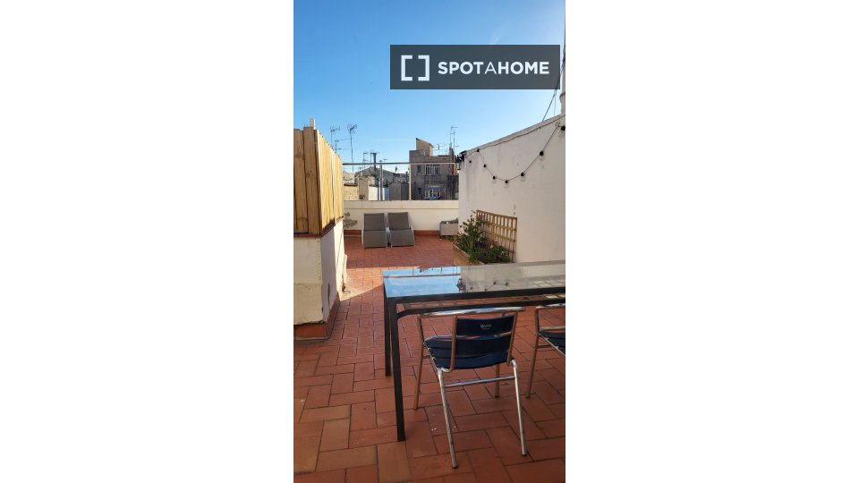 Double room Barcelona, 2 beds — photo 11