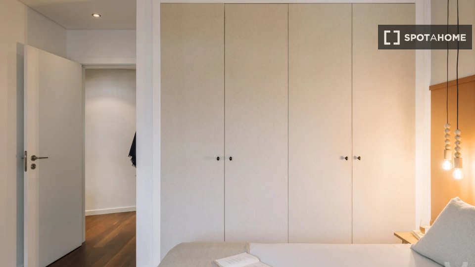 Apartment Lisbon, 1 bed, 64m² — photo 4