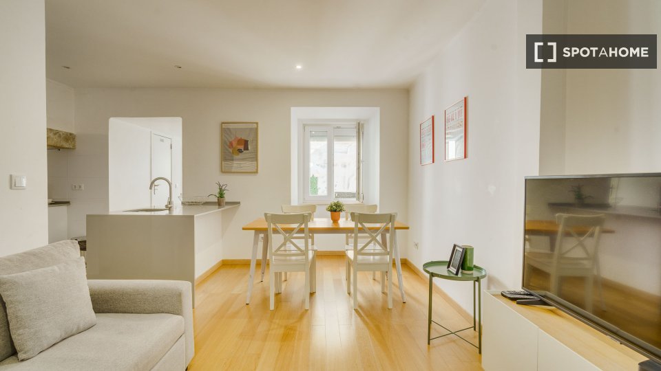 Apartment Lisbon, 2 beds — photo 56