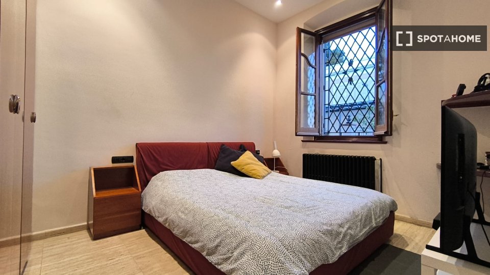 Double room Barcelona, 5 beds, 650m² — photo 2