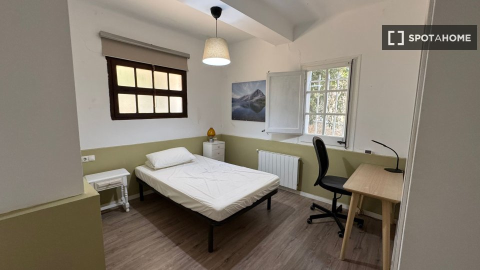 Double room Barcelona, 6 beds, 227m² — photo 32