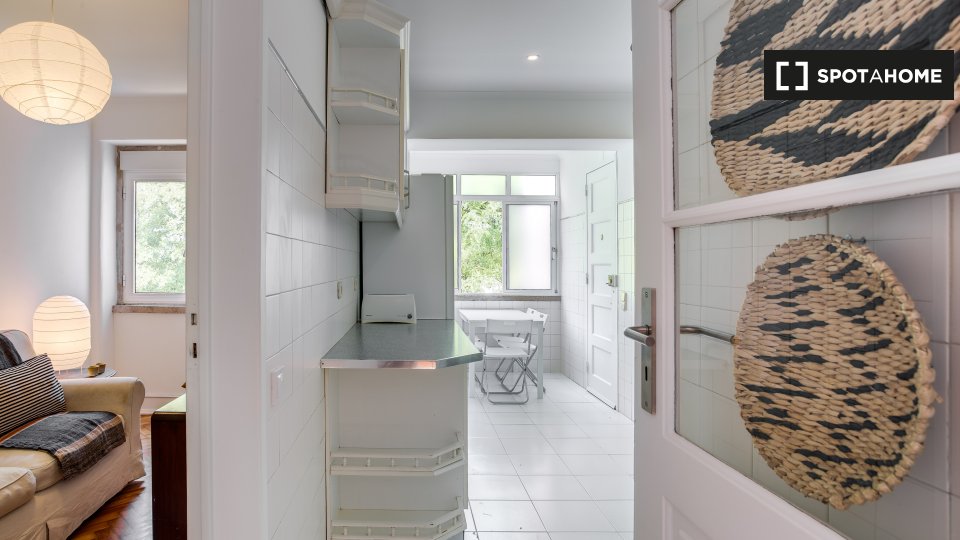 Double room Lisbon, 4 beds — photo 16