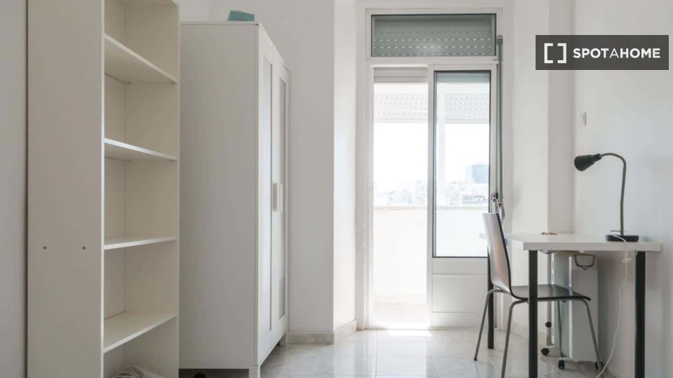 Double room Lisbon, 9 beds — photo 26