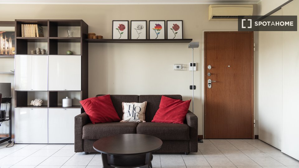 Apartment Milan, 1 bed, 74m² — photo 13