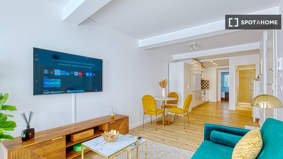 Apartment Lisbon, 1 bed, 51m² — photo 14