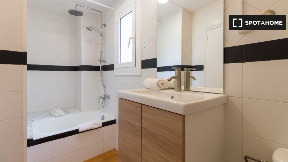 Apartment Barcelona, 1 bed, 40m² — photo 15
