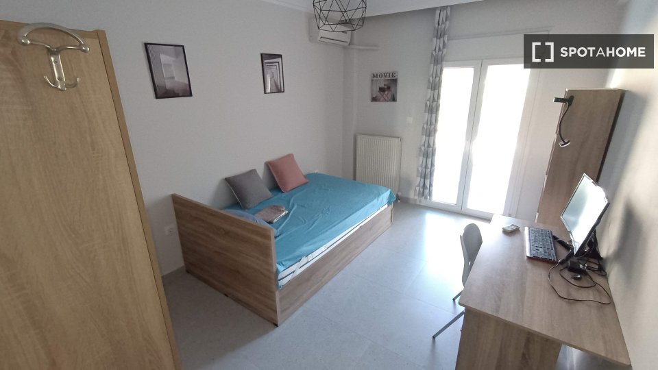 Double room Thessaloniki, 3 beds, 70m² — photo 10