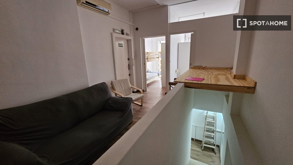 Apartment Barcelona, 5 beds, 110m² — photo 7