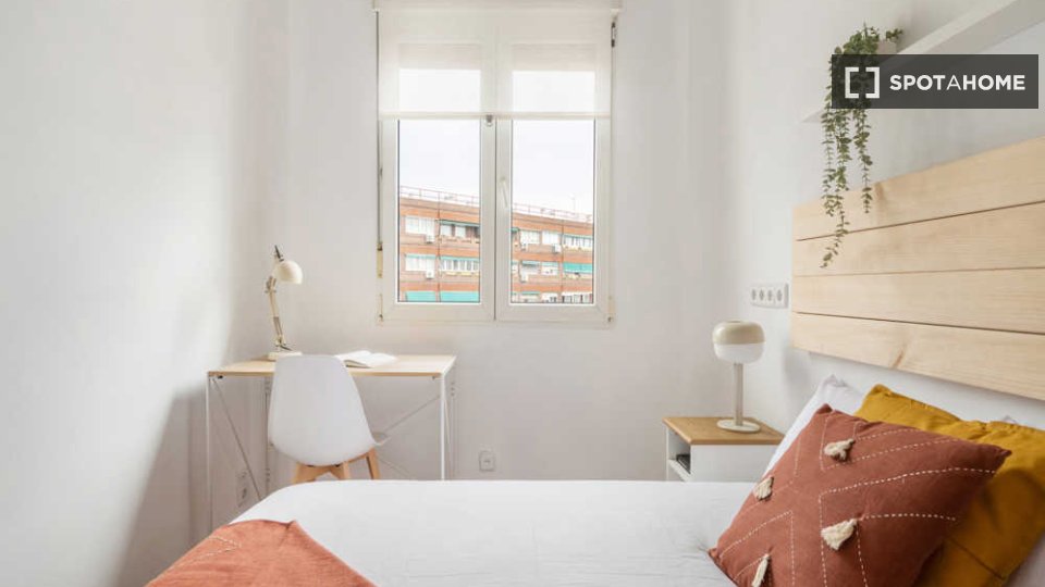 Double room Madrid, 6 beds — photo 36