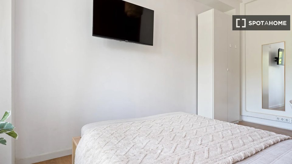 Double room Lisbon, 11 beds — photo 12