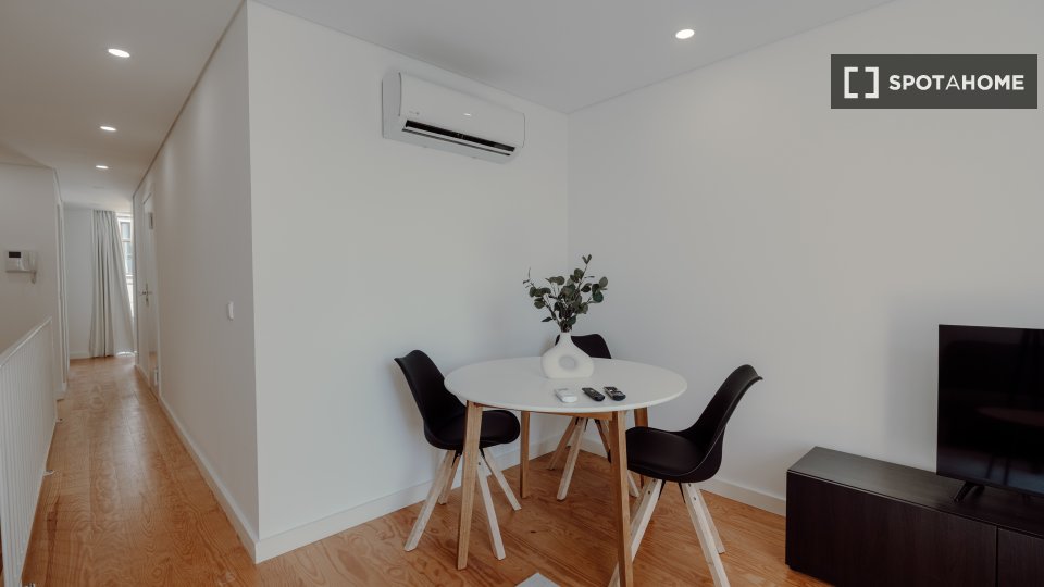Apartment Porto, 1 bed, 100m² — photo 14