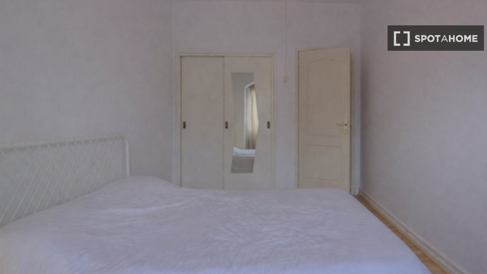 Double room Lisbon, 6 beds, 115m² — photo 31