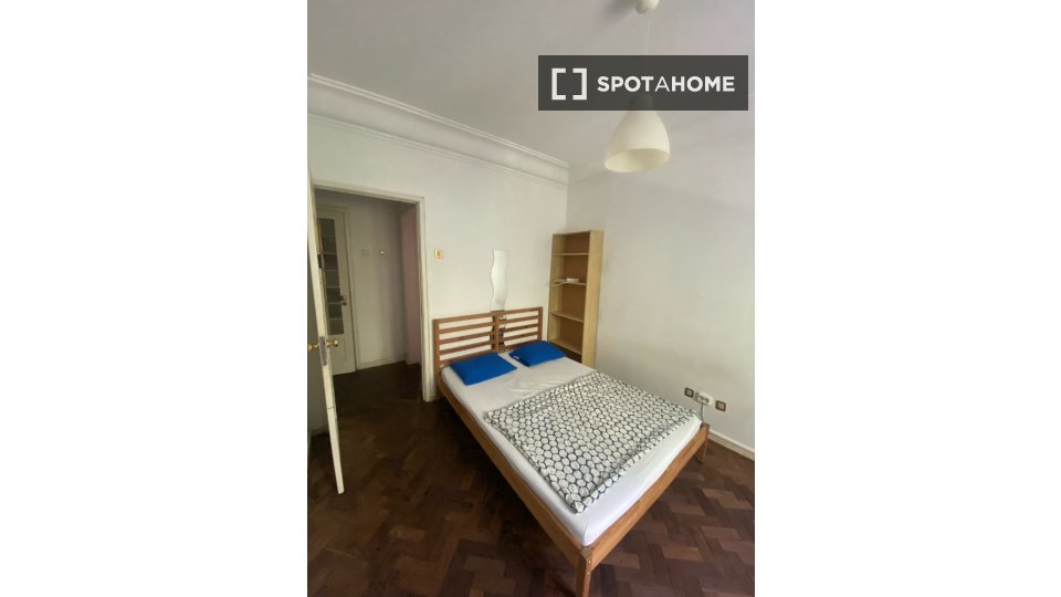 Double room Lisbon, 7 beds — photo 23