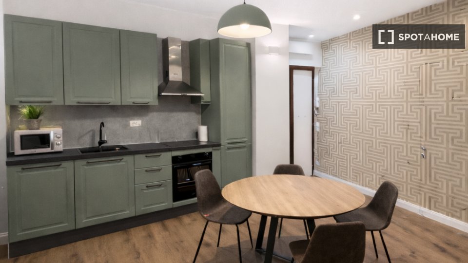 Apartment Rome, 2 beds, 77m² — photo 2