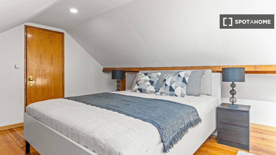 Double room Lisbon, 8 beds — photo 32