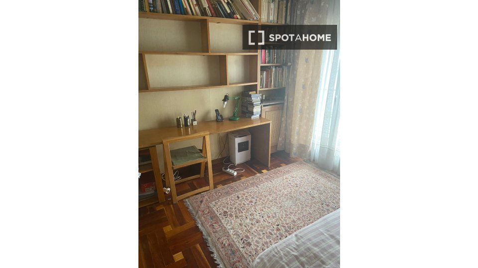 Double room Madrid, 3 beds — photo 8