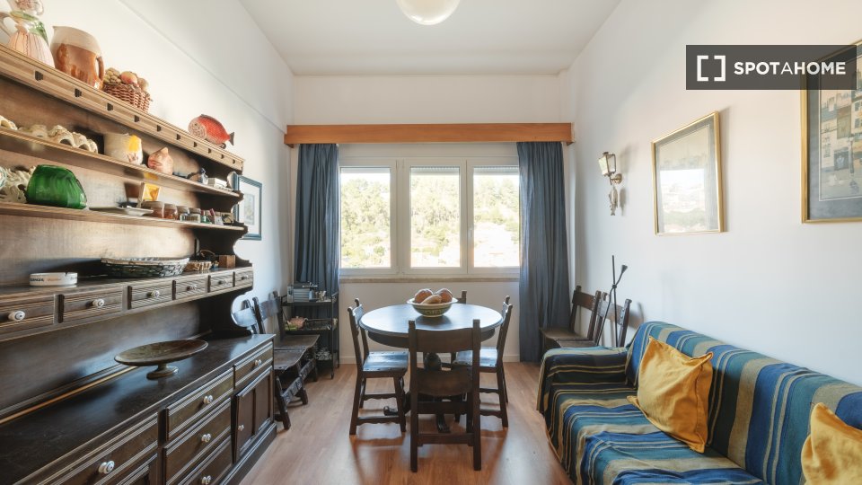Double room Lisbon, 2 beds — photo 13
