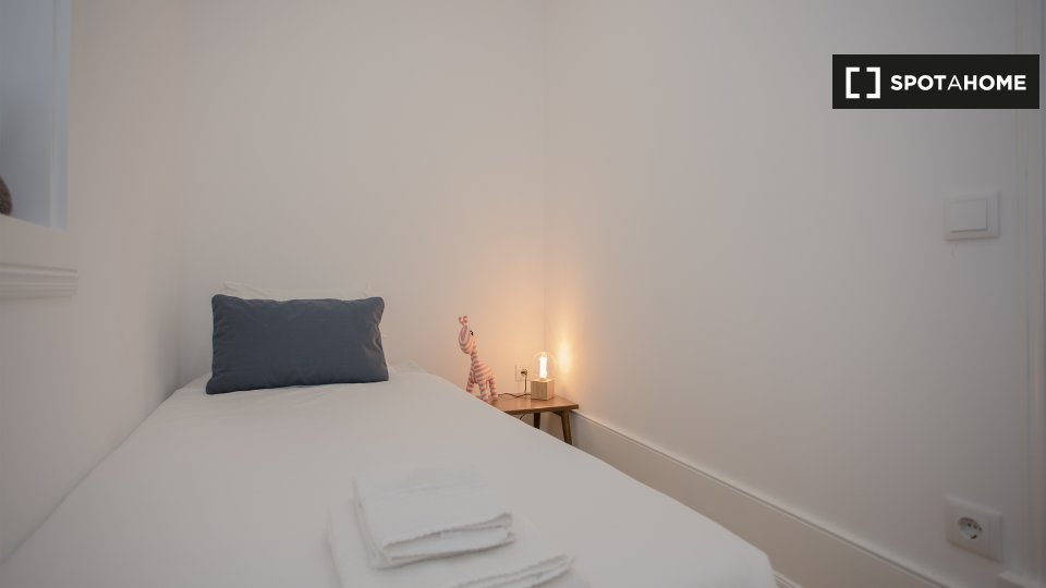 Apartment Porto, 2 beds, 80m² — photo 1
