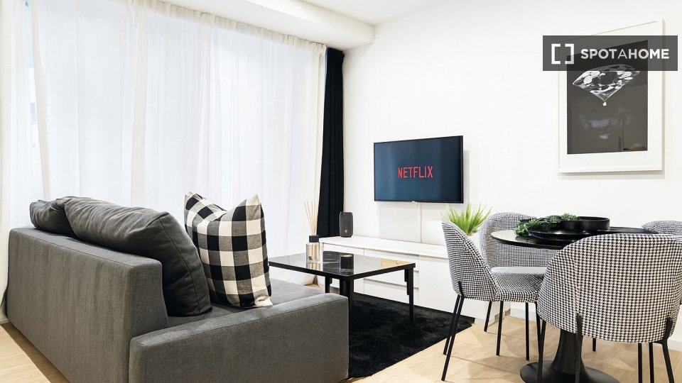 Apartment Milan, 1 bed — photo 14