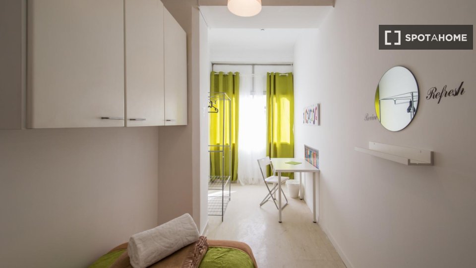 Double room Lisbon, 20 beds — photo 30