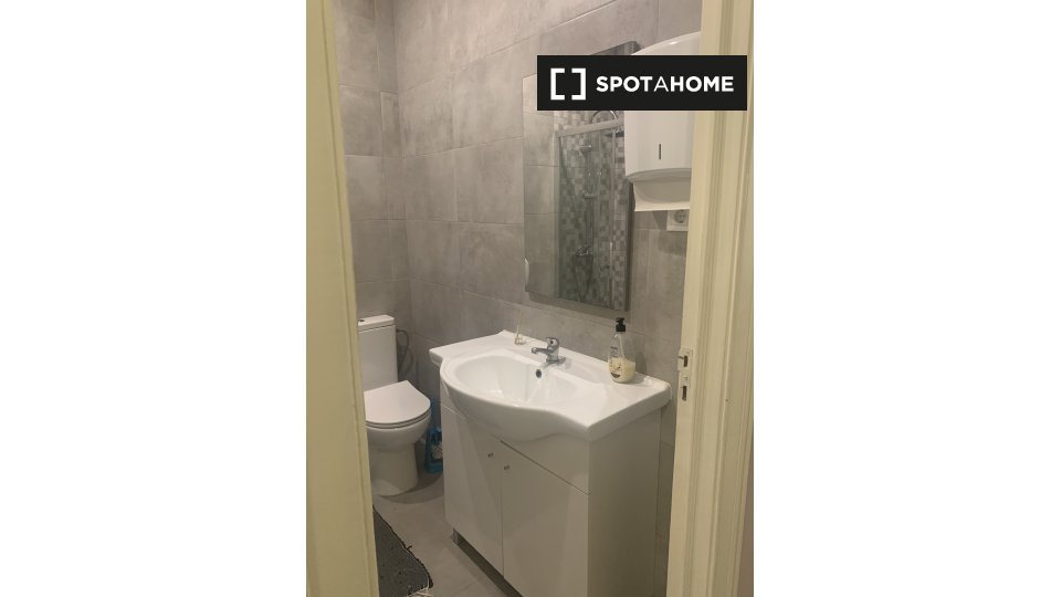 Double room Lisbon, 4 beds, 100m² — photo 19