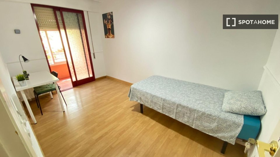 Double room Madrid, 7 beds — photo 5