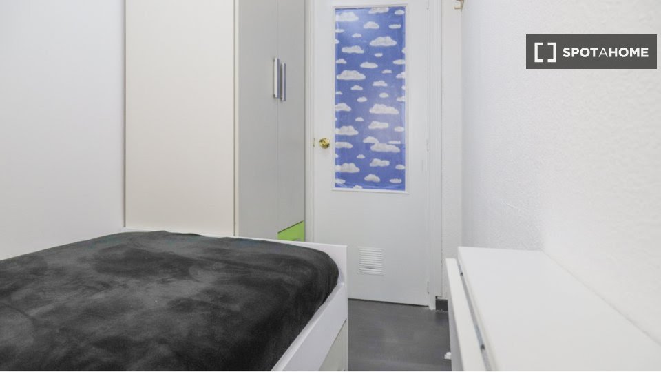 Double room Madrid, 7 beds, 115m² — photo 7