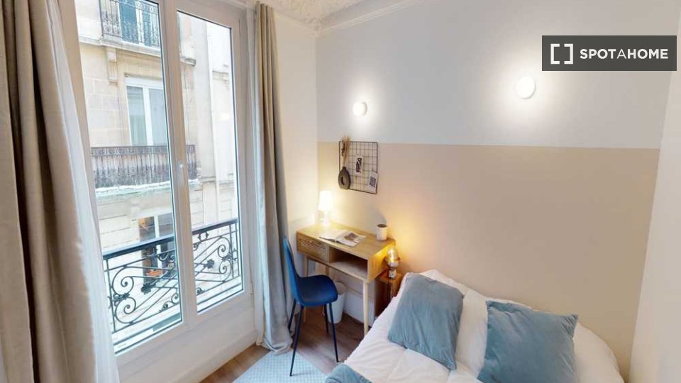 Double room Paris, 3 beds, 50m² — photo 18
