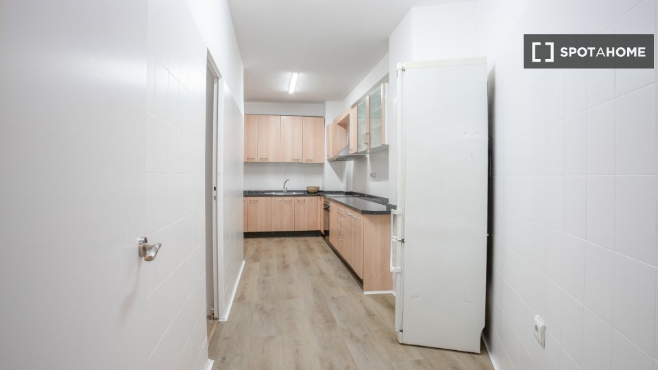Double room Alicante, 8 beds, 200m² — photo 5