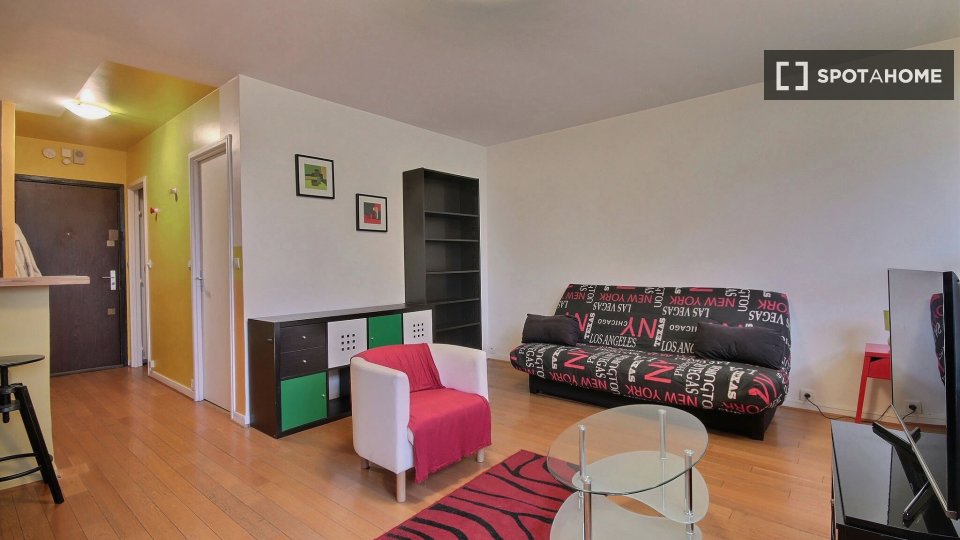 Affitto di appartamento arredato Monolocale - 35m² - Place des Fêtes - Parigi - en París