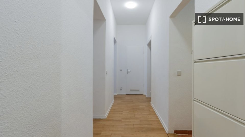 Apartment Berlin, 4 beds, 102m² — photo 16