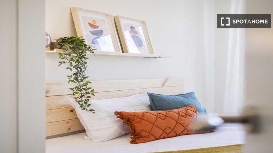 Double room Madrid, 17 beds — photo 40