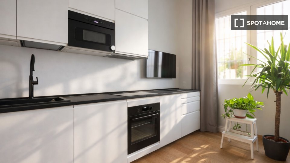 Apartment Milan, 1 bed, 43m² — photo 13